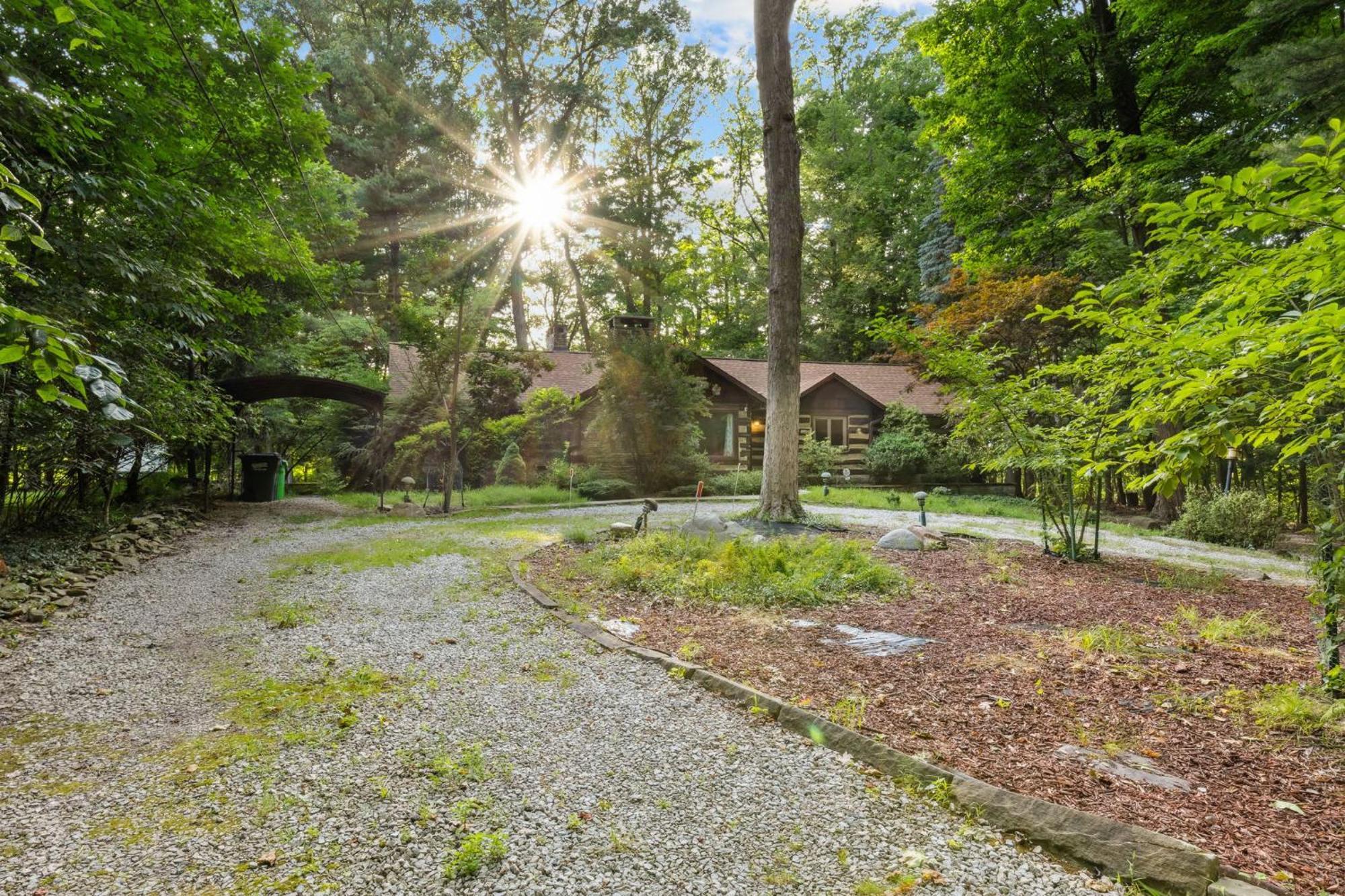 Log Cabin - Natures Oasis - Fire Pit & Gazebo Cleveland Extérieur photo